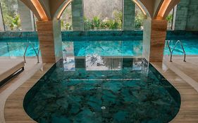 Flower Hotels & Resorts